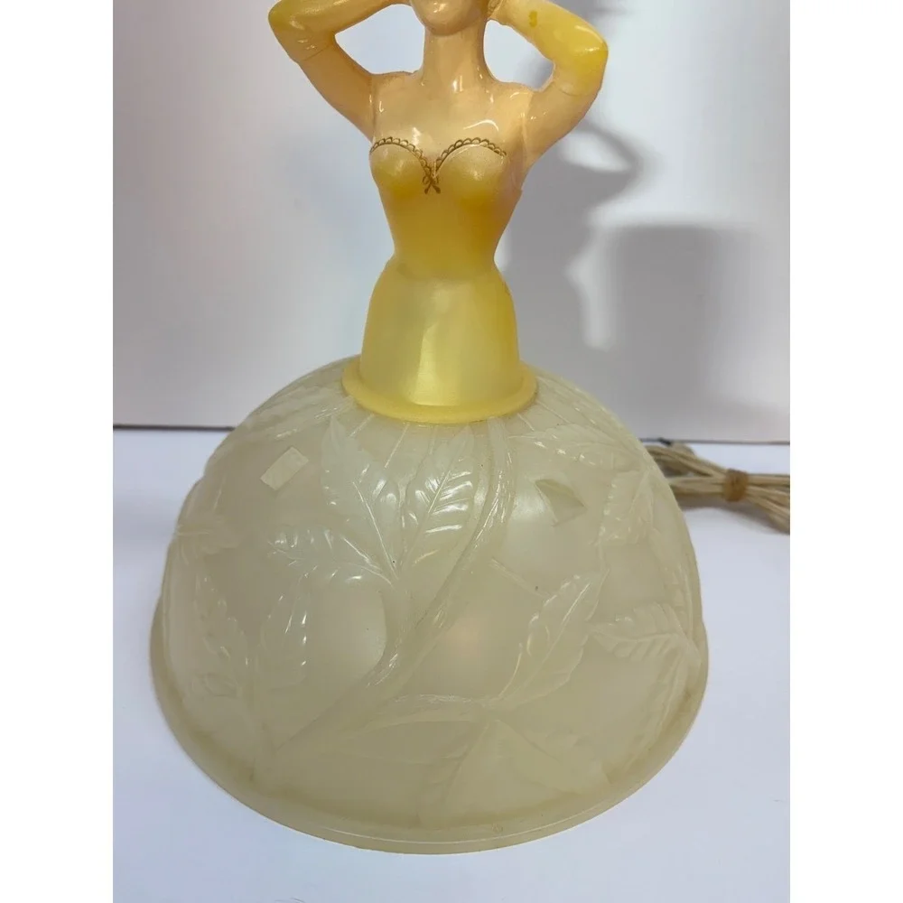Vintage Softlite Inc Figural Lady Lamp Frosted Leaf Dome Base Mid Century D-4895